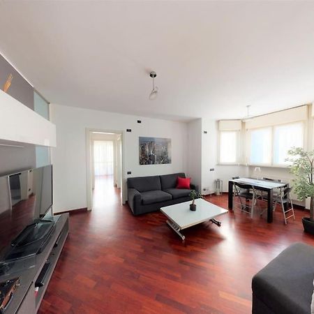 Apartment+Garage Near Novegro Exhibition/Linate 塞葛拉特 外观 照片